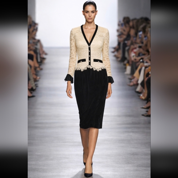 Oscar de la Renta Dresses & Skirts - Vintage Miss O by Oscar de la Renta Lace & Velvet Dress Size Small